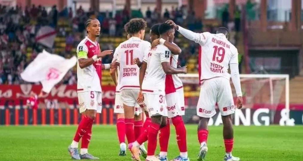 紧随拜仁4-0，利物浦5-1，皇马1-0横扫尤文3连胜，欧冠最新积分榜揭晓
        
    紧随拜仁4-0，利物浦5-1，皇马1-0横扫尤文3连胜，欧冠最新积分榜揭晓